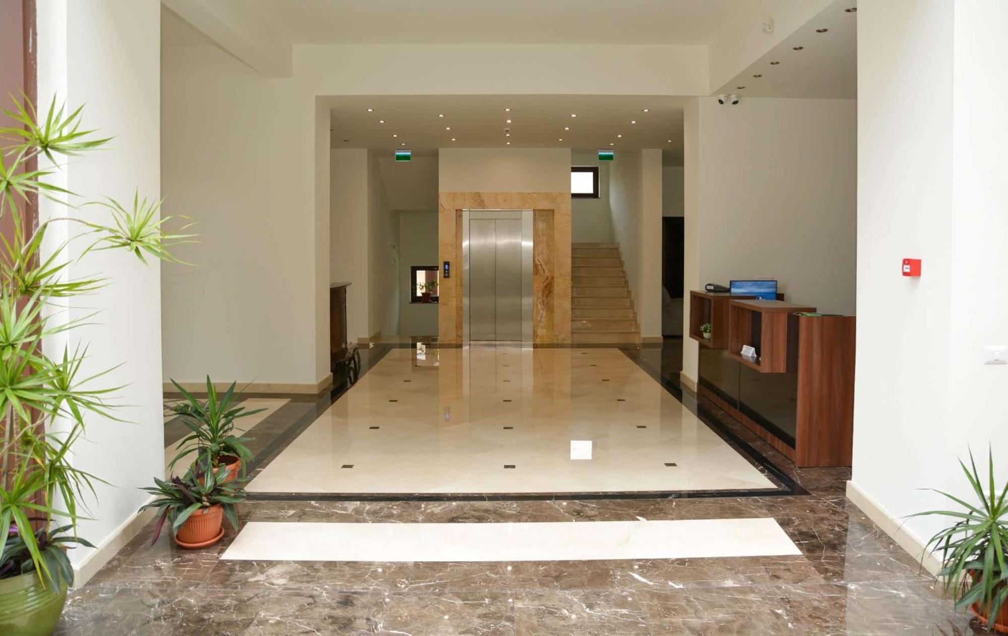 Green Park Boutique Hotel Focşani エクステリア 写真