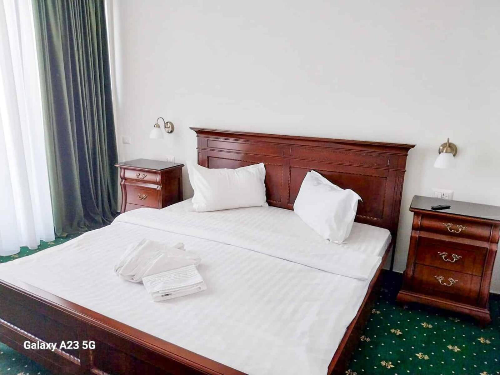 Green Park Boutique Hotel Focşani エクステリア 写真